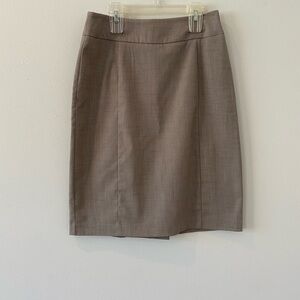 New York & Company Stretch Skirt Size 2 Brown Pleated Detail Zipper Closure